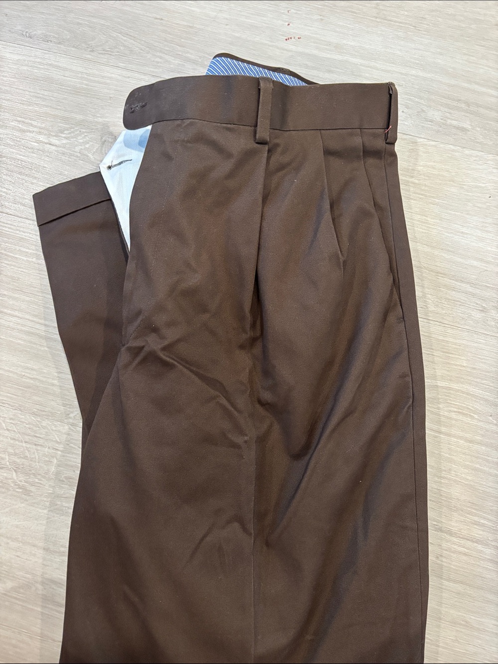 Axist Men's Dark Brown Pleated Dress Pants